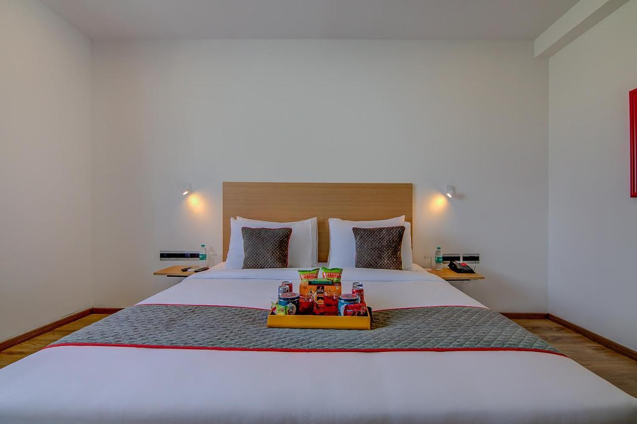 Super Townhouse Global Village Tech Park Near Kengeri Bus Terminal Metro Station Bangalore Eksteriør billede